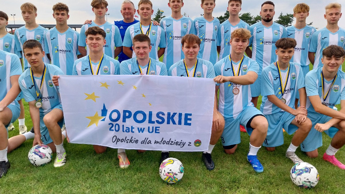 OPOLSKIE DLA MŁODZIEŻY- 20 LAT W UNII EUROPEJSKIEJ