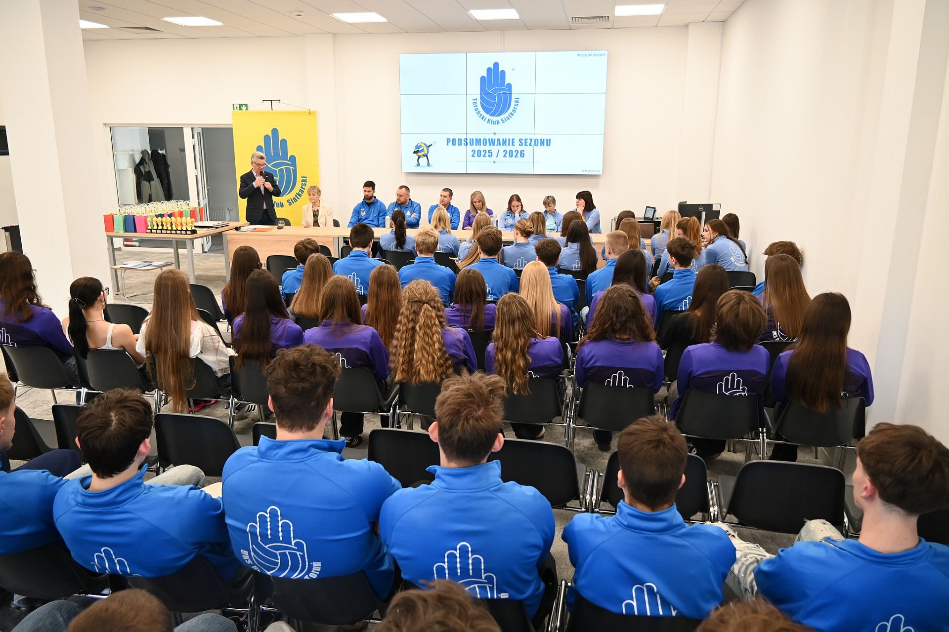 Zakończenie i podsumowanie rozgrywek ligowych w Toruńskim Klubie Siatkarskim - 14.03.2026