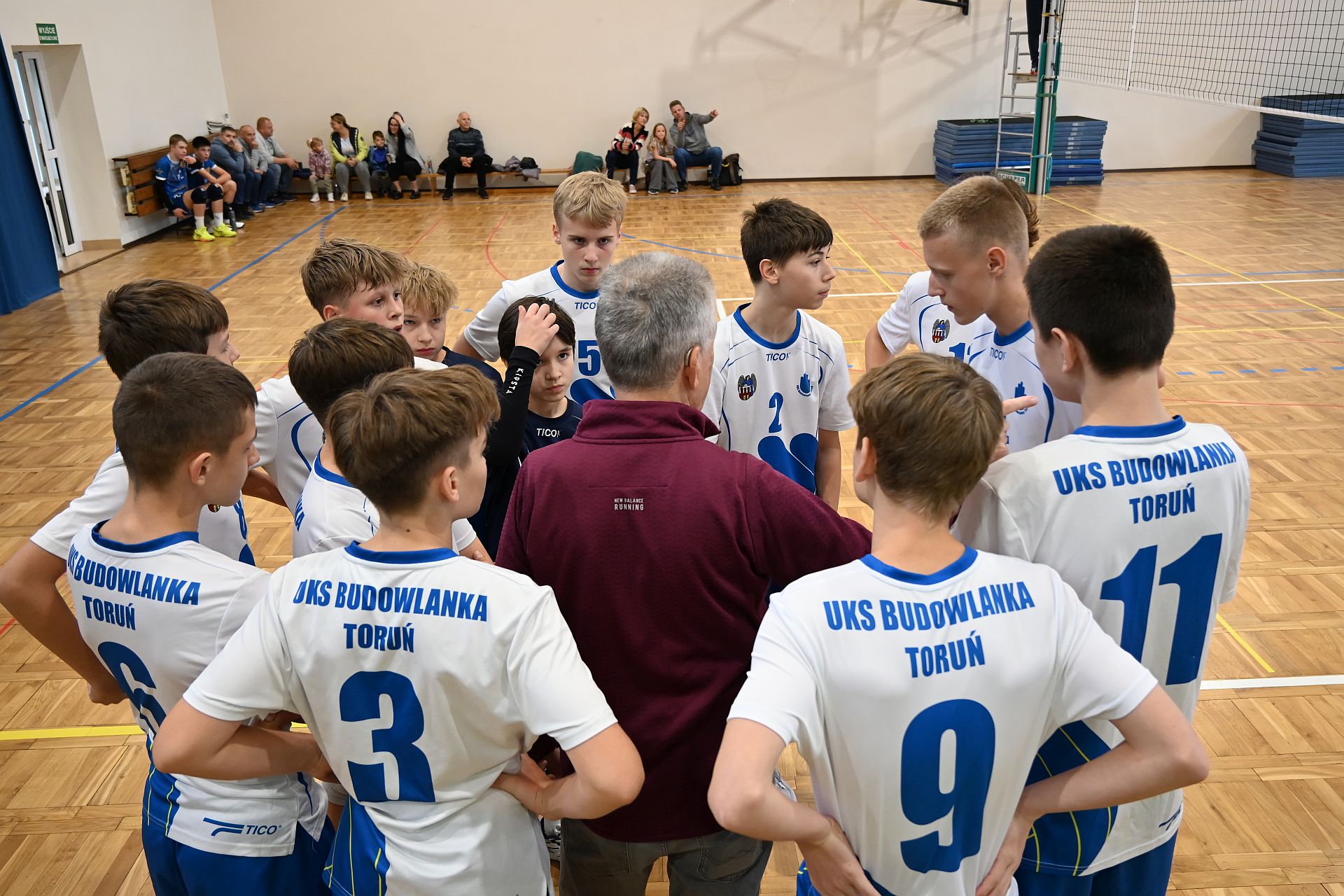 Młodzicy Toruńskiego Klubu Siatkarskiego wygrywają. Dziewczęta walczą o dobry wynik - 08-09.11.2025