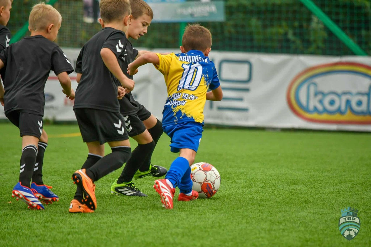 Jesienny Turniej Regionalny APMT Limanowa – zapraszamy! 🍂⚽