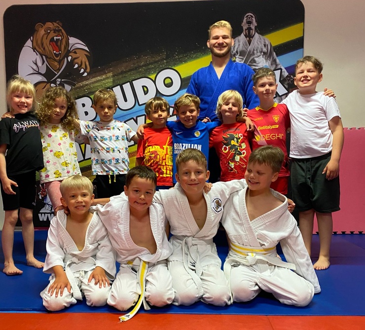 GRUPA ŚWIETLICOWA SP81