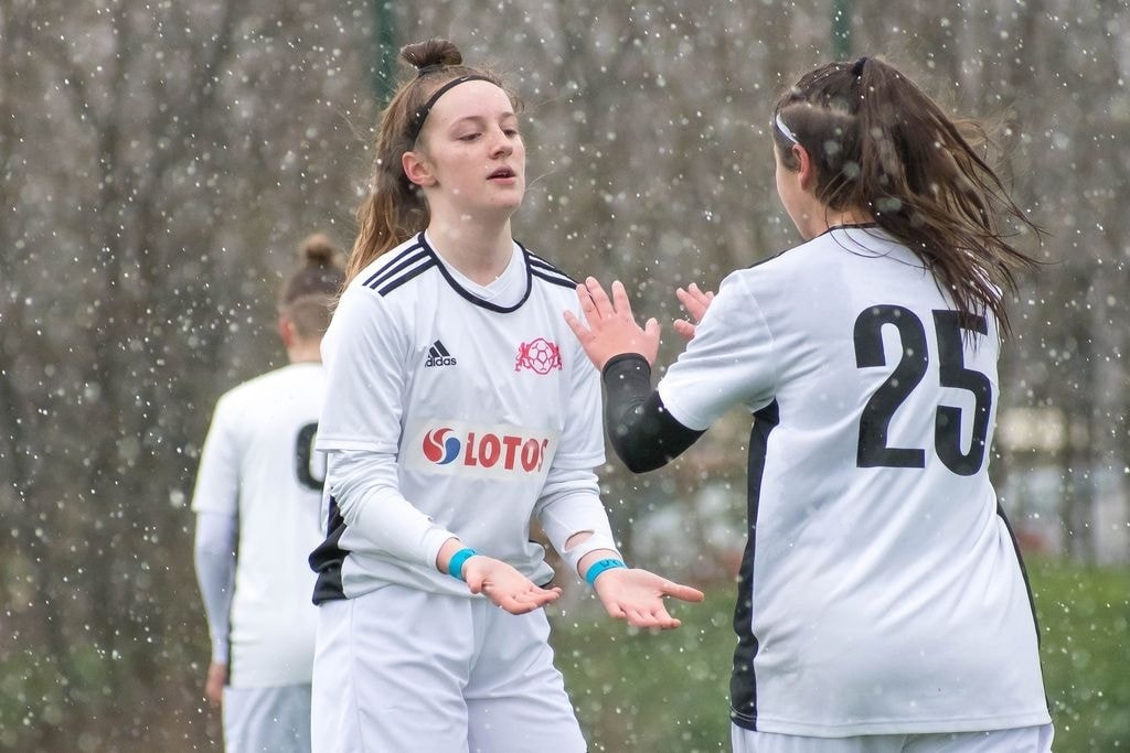 Zofia Okoń i Zuzanna Grzywińska powołane do reprezentacji Polski U-15
